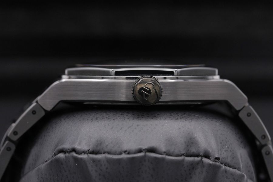 Girard Perregaux Laureato 81010-32-631-32A